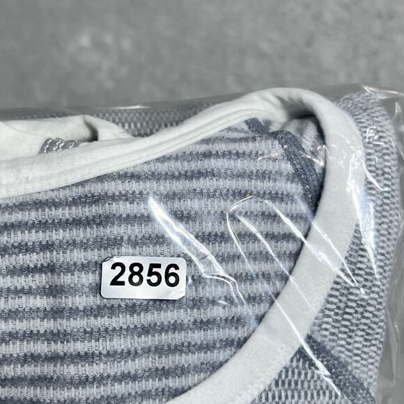 Lululemon Shirt Womens Size 4 Gray Striped Long Sleeve Thumbholes Reversible - Picture 15 of 15